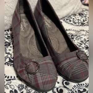 Dexflex Comfort Womens Wedge Pumps Shoes Red Gray Plaid Cushioned Insoles Sz 8